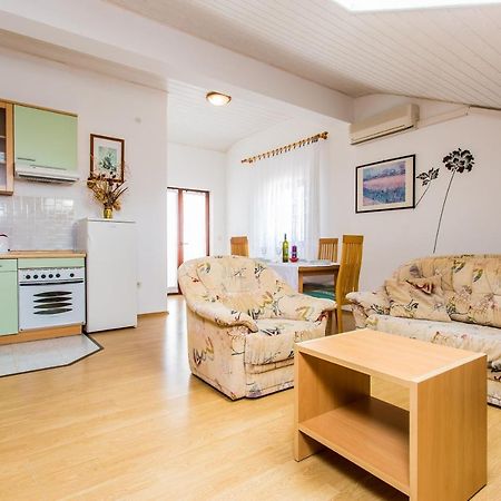 Guest House Lavanda 4 ニヴィーチェ エクステリア 写真