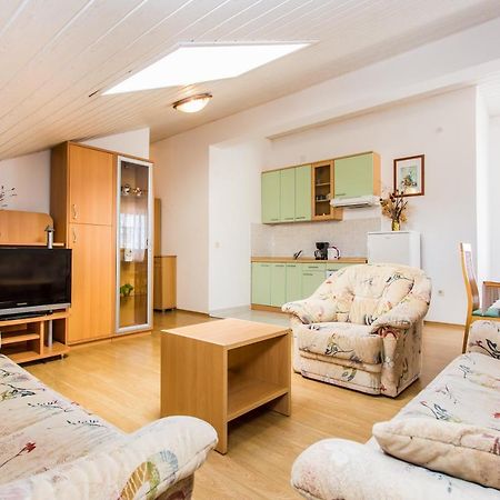 Guest House Lavanda 4 ニヴィーチェ エクステリア 写真