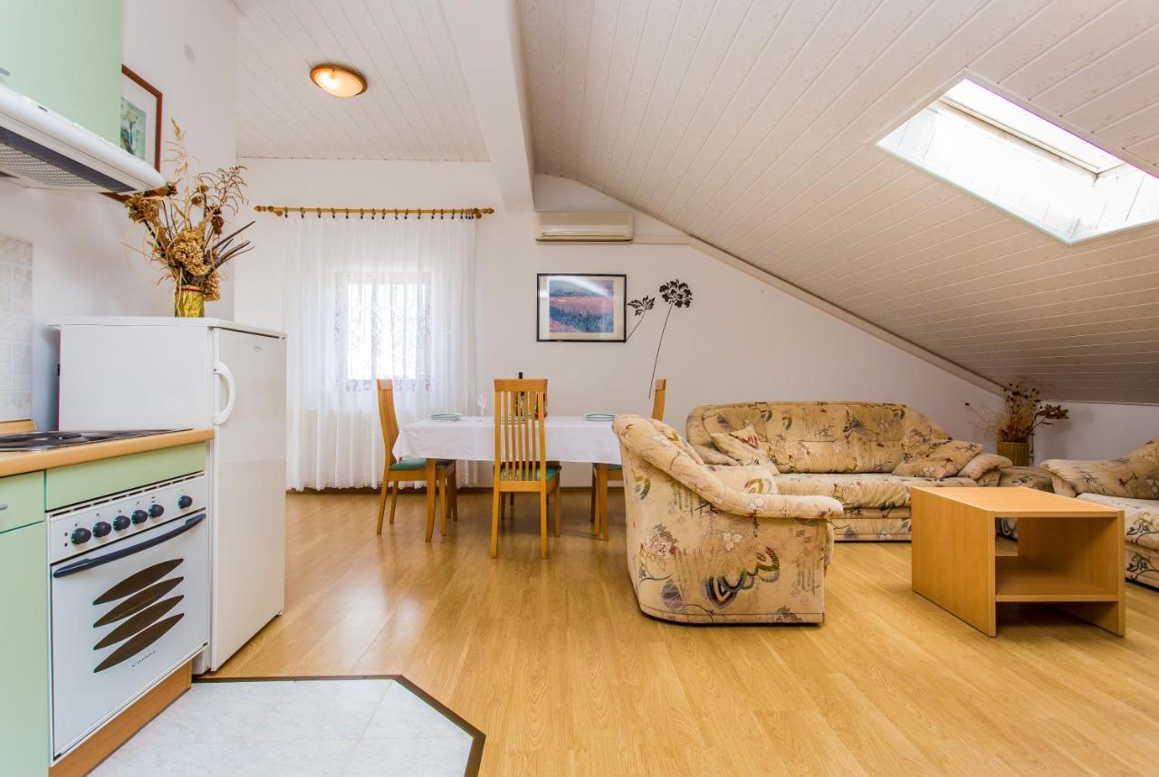 Guest House Lavanda 4 ニヴィーチェ エクステリア 写真