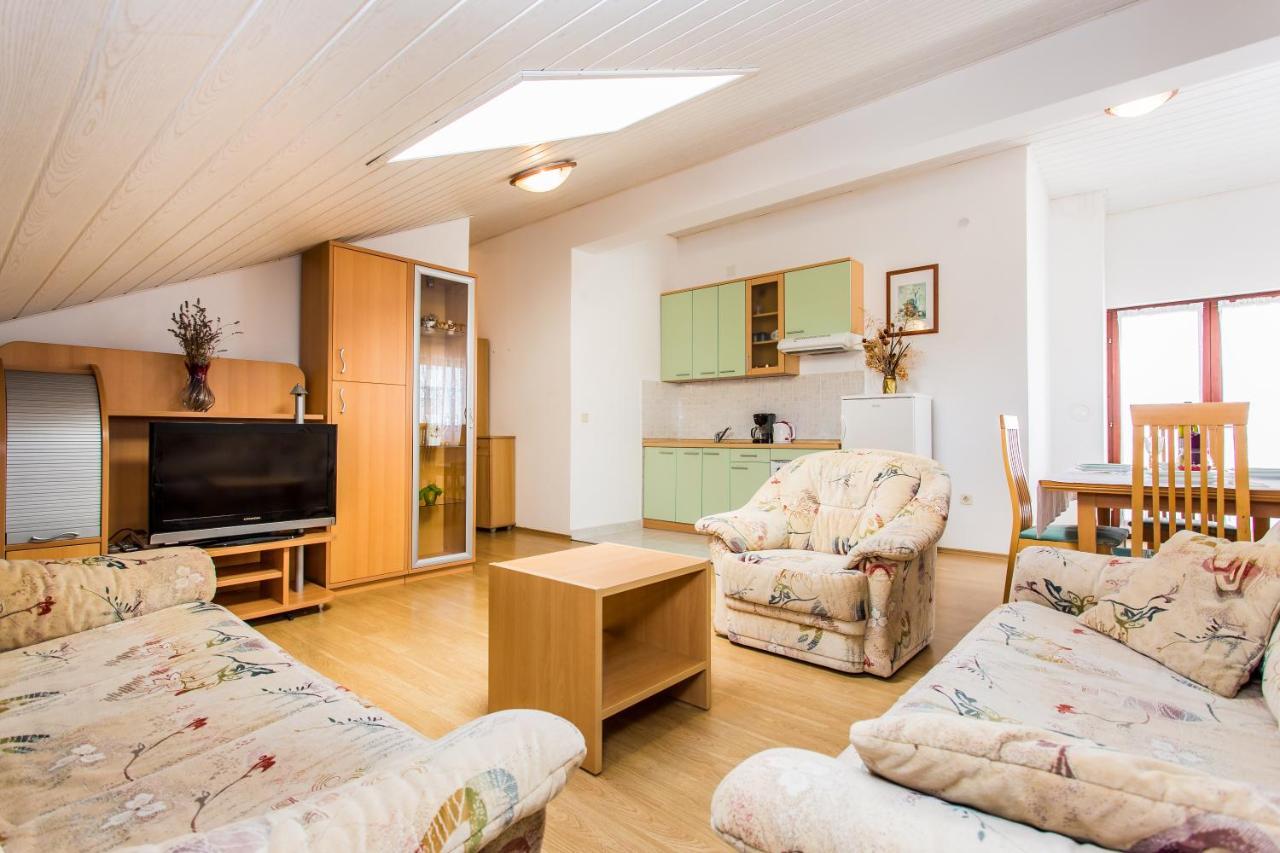 Guest House Lavanda 4 ニヴィーチェ エクステリア 写真