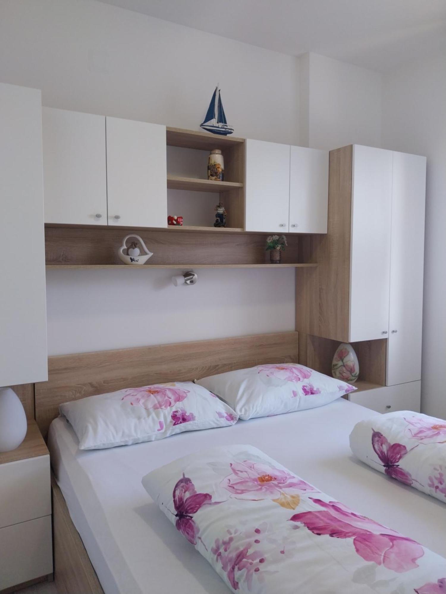 Guest House Lavanda 4 ニヴィーチェ エクステリア 写真
